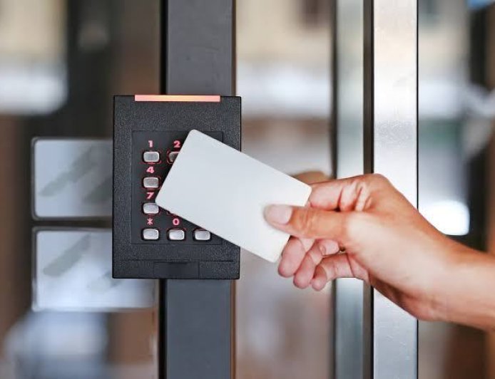 How Can a Door Access Control System in Dubai Improve Workplace Security?