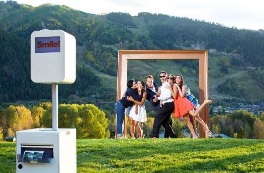 Photo Booth Etiquette and Crowd Flow at Melbourne Events