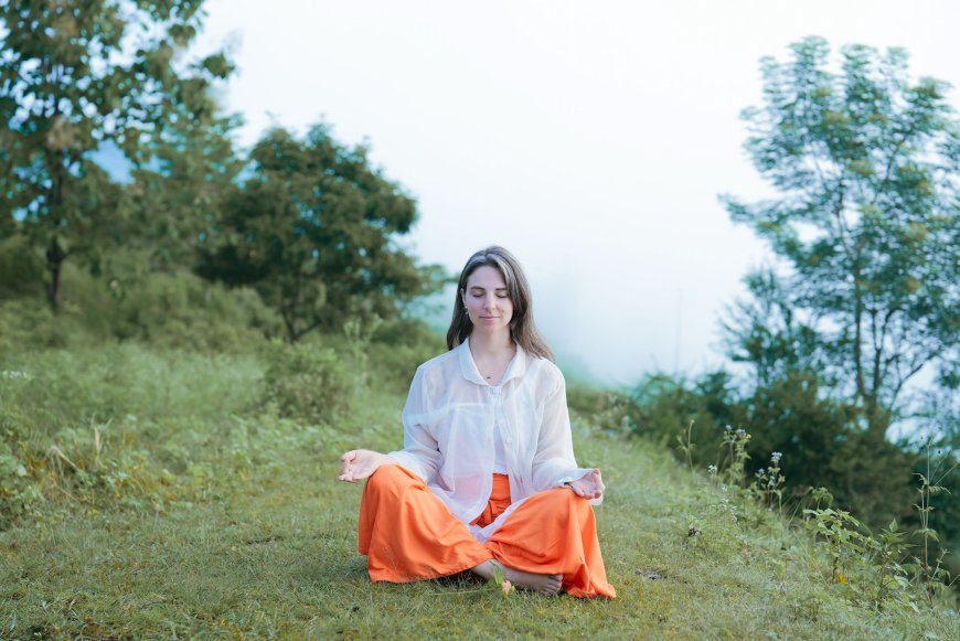 200 Hour Yoga Teacher Training in Rishikesh: Course & Cost Guide
