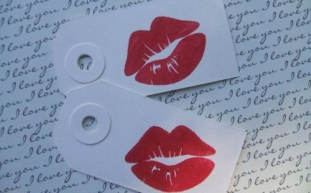 Essential Tips For Designing Stunning Custom Lips Tags For Your Startup