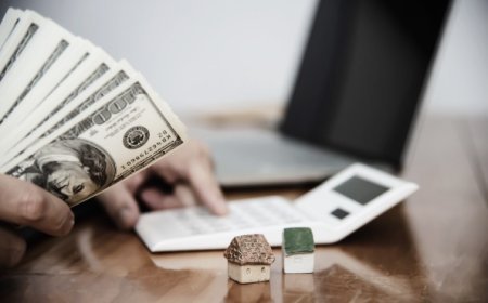 How Do Fourplex Investment Property Loans Differ From Single-Family Investment Financing?