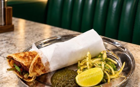 Best Rolls in Central London: Exploring the Regional Roots of Indian Wraps