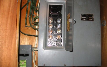 Electrical Panel Upgrade in Toronto: When Your Home Needs More Electrical Capacity
