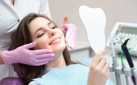 How a Denture Clinic Can Help Restore Your Smile