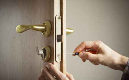 Professional Dubai Locksmiths for Lock Replacement and Key Cutting