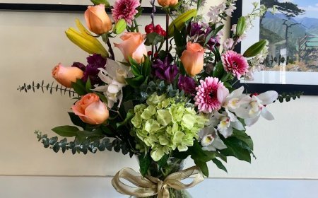 How to Match Your Anniversary Flower Bouquet to the Vibe of Your Celebration