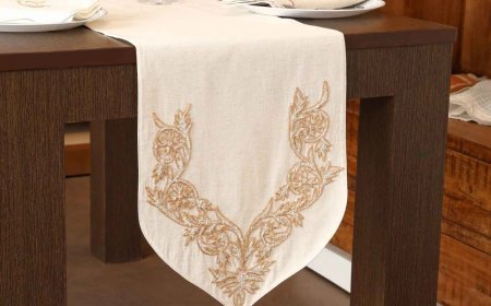 How to Select the Perfect Luxury Table Runner for Festive Celebrations