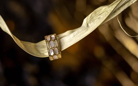 Different Uses of Gold Jewellery Shops in Dubai and a Dubai Luxury Watch Shop