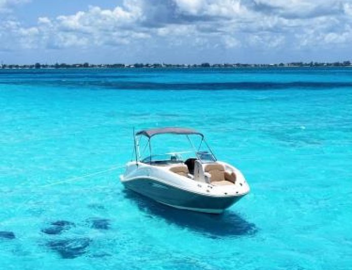 Mastering Your Tropical Itinerary with a Private Watercraft Booking