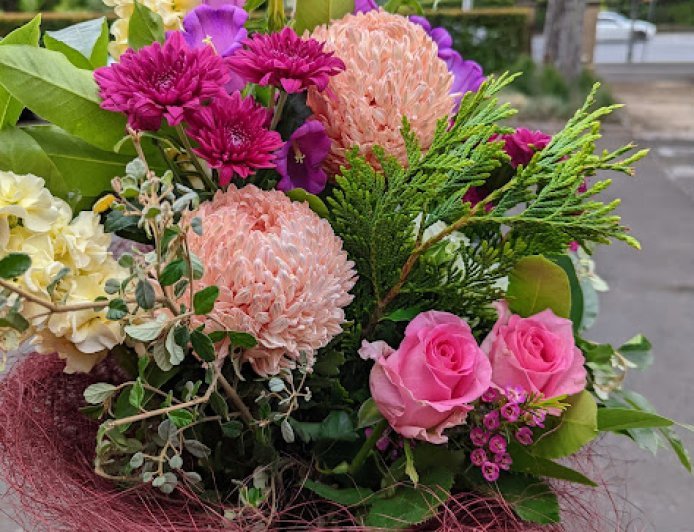 What to Look for When Choosing a Florist in Sunshine