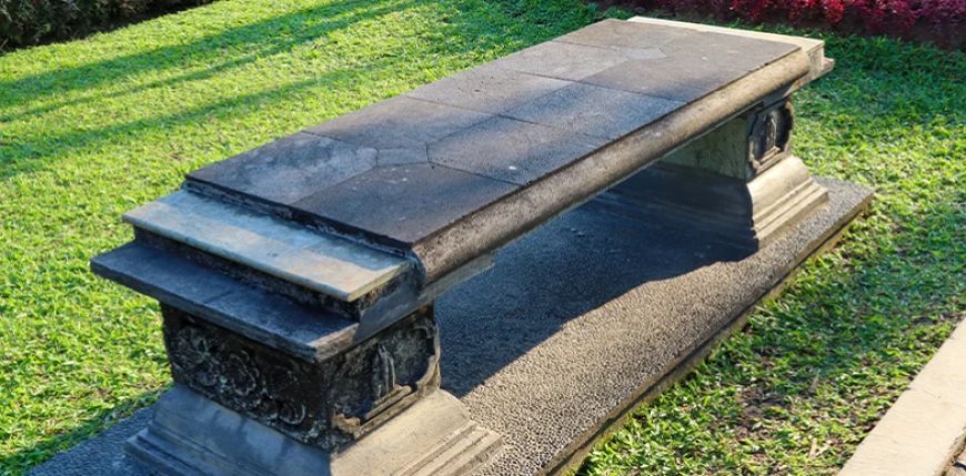 Creating a Lasting Memorial for Your Loved One
