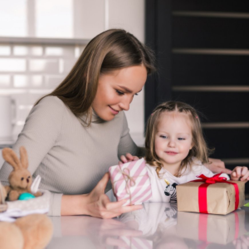 New Baby Gift Sets: A Guide to Useful Gifts for New Parents