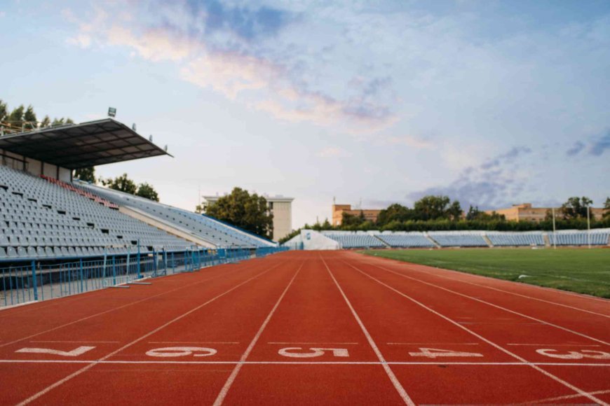 Running Track Surfaces Explained: Spray Coat, Sandwich and Full PU Systems