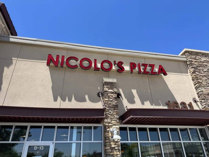 Commercial Storefront Signs at Denver’s Colorado Center: Custom Storefront Signage for Office-Campus Retail, Restaurants, and Service Businesses | Graphicworks Sign Company