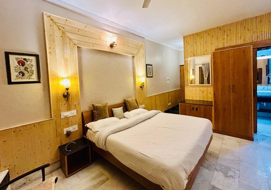 How Does a Hotel in Bir Combine Comfort and Adventure